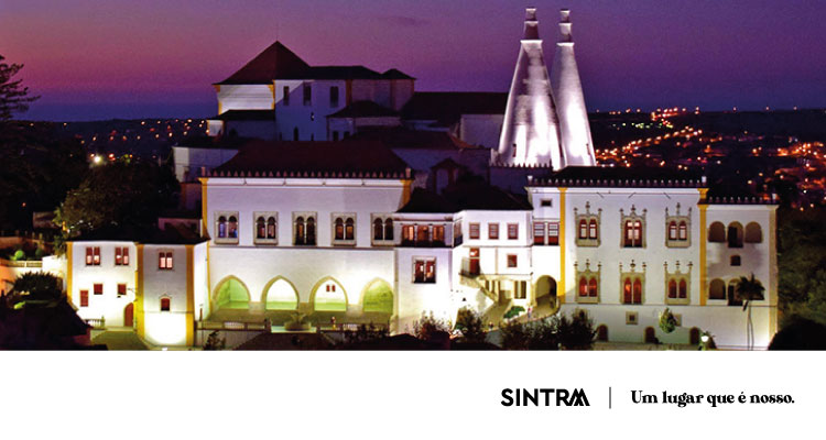 Videomapping na fachada do Palácio Nacional de Sintra