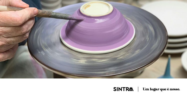 Fablab Sintra promove workshop de pintura em porcelana contemporânea